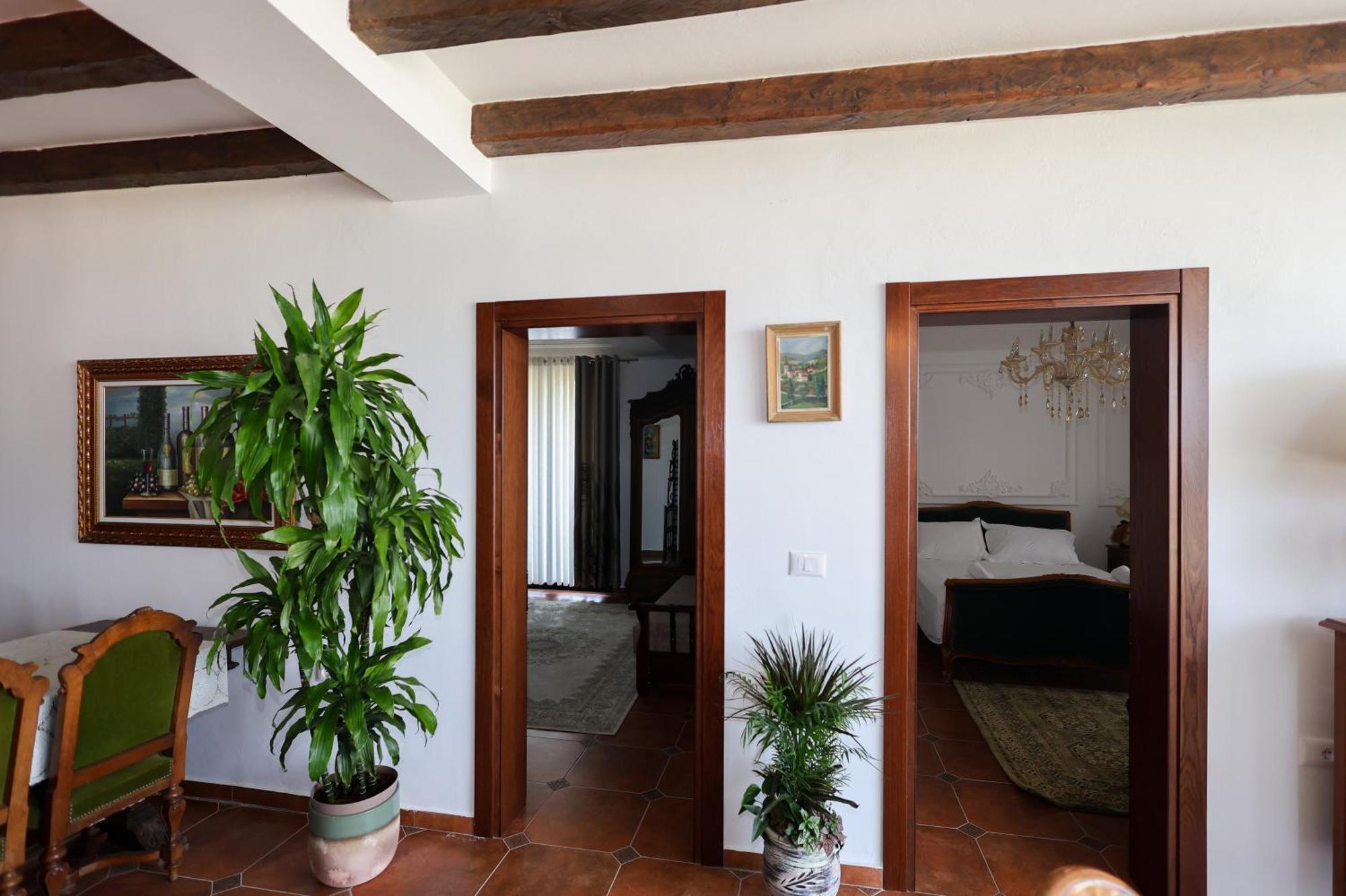 Sunrise House - Swimming Pool Villa Berat Exterior photo